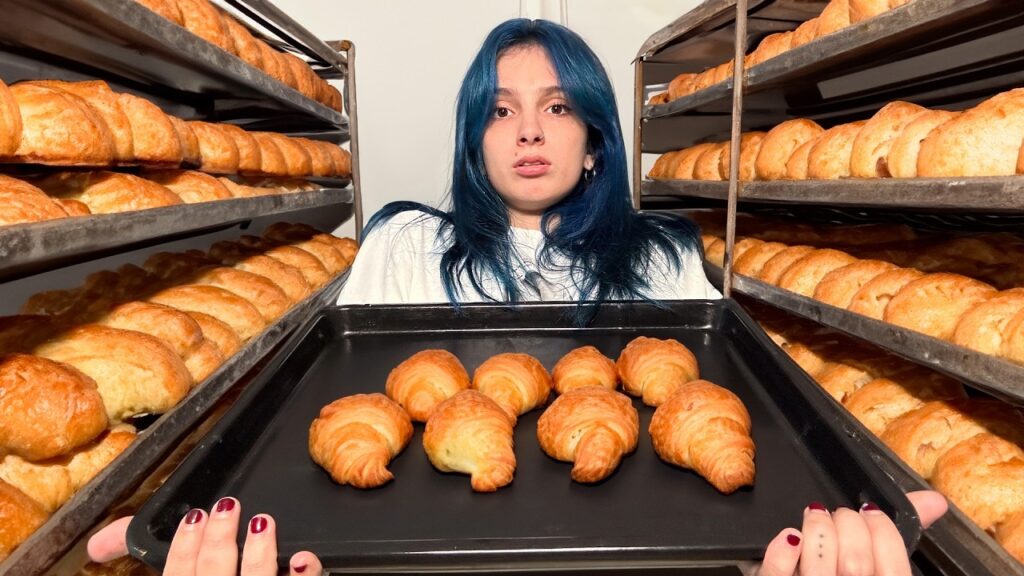 ¿Qué hacen las personas en una panadería?